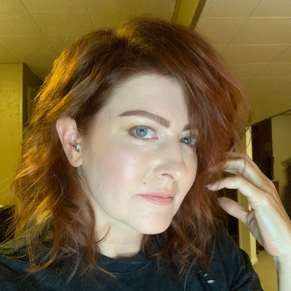 Meet your Posher, Crystal